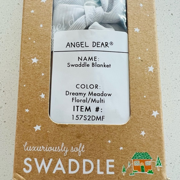 Angel Dear Dreamy Meadow Floral Swaddle Blanket NIB - Picture 4 of 7